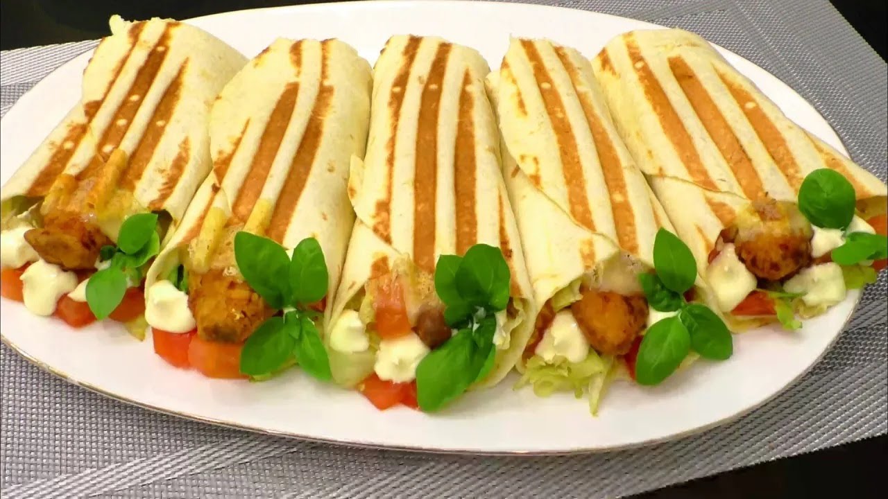 Как сделать ТВИСТЕР с жареной курочкой (Как в KFC) Простой недорогой и очень вкусный рецепт.