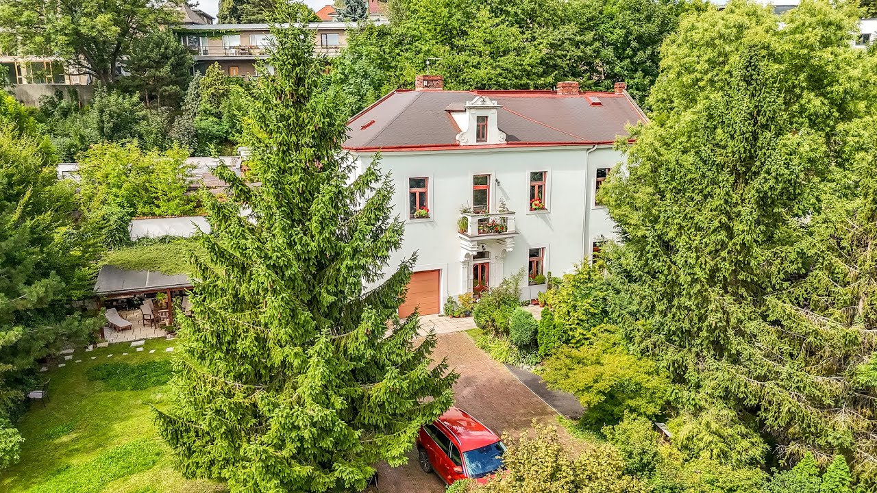 Vila v ul. Elišky Krásnohorské v Ústí n/L
