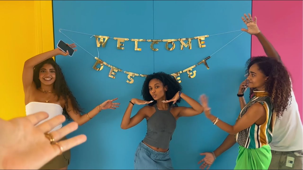 Désiree arrives, and Photoshoot starts 🇧🇷📸💗 - This Week With Now United
