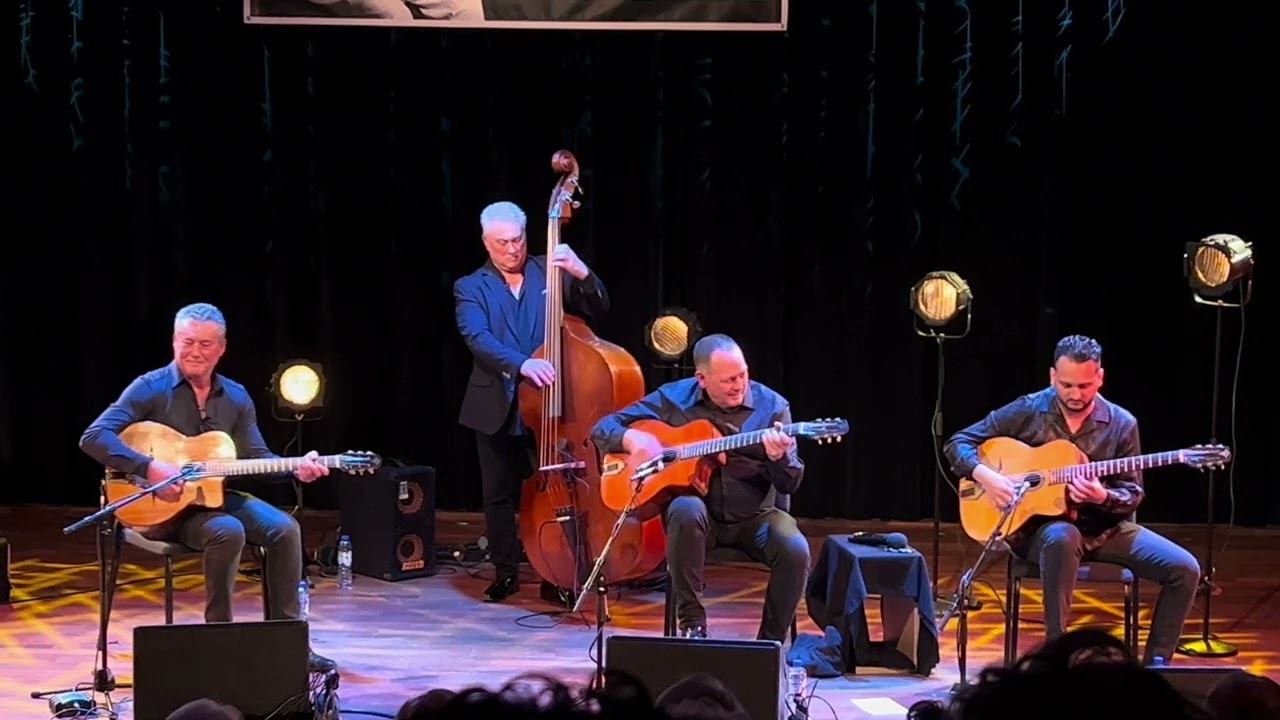 Whatever Lola Wants - The Rosenberg Trio / La Familia