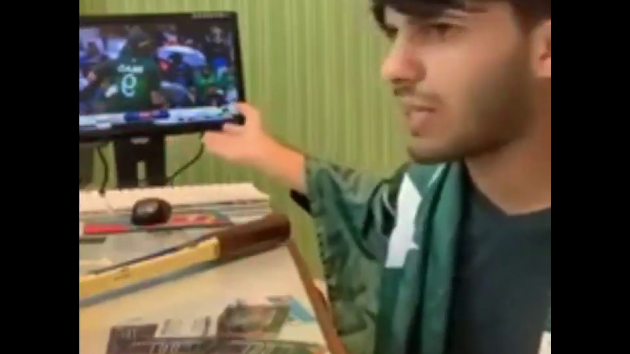 Must watch.. the Frustrated Pakistan fan breaks TV