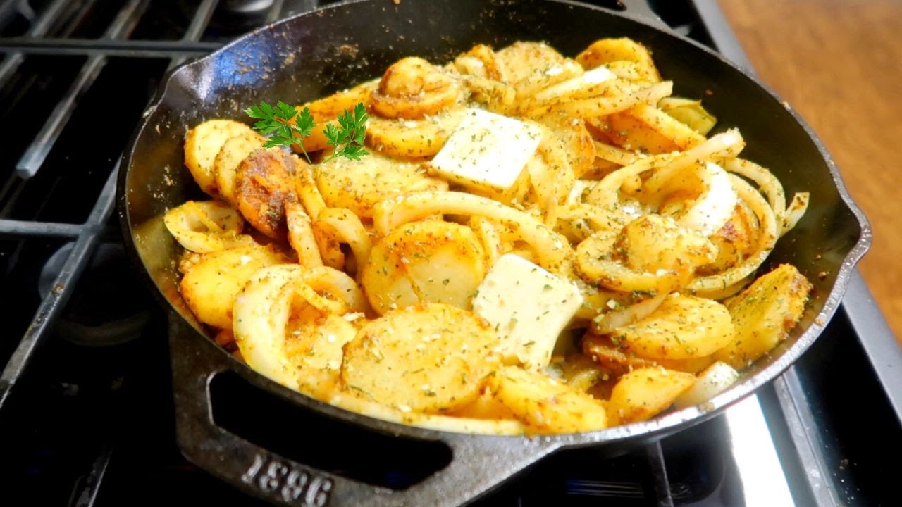 HOW TO MAKE CAST IRON FRIED POTATOES & ONIONS | A Childhood Favorite of Mine