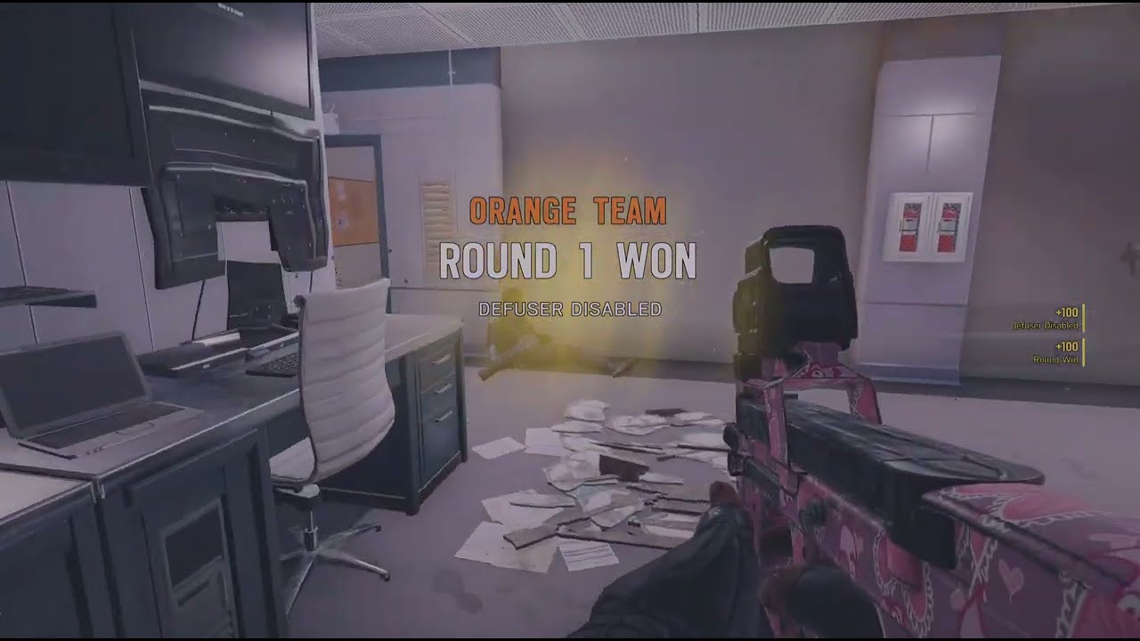 Clutch Bomb Defusal! | Rainbow Six Siege