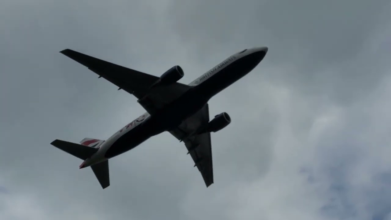 Great roar RR Trent's 800 British Airways Boeing 777-200ER 22/4/22