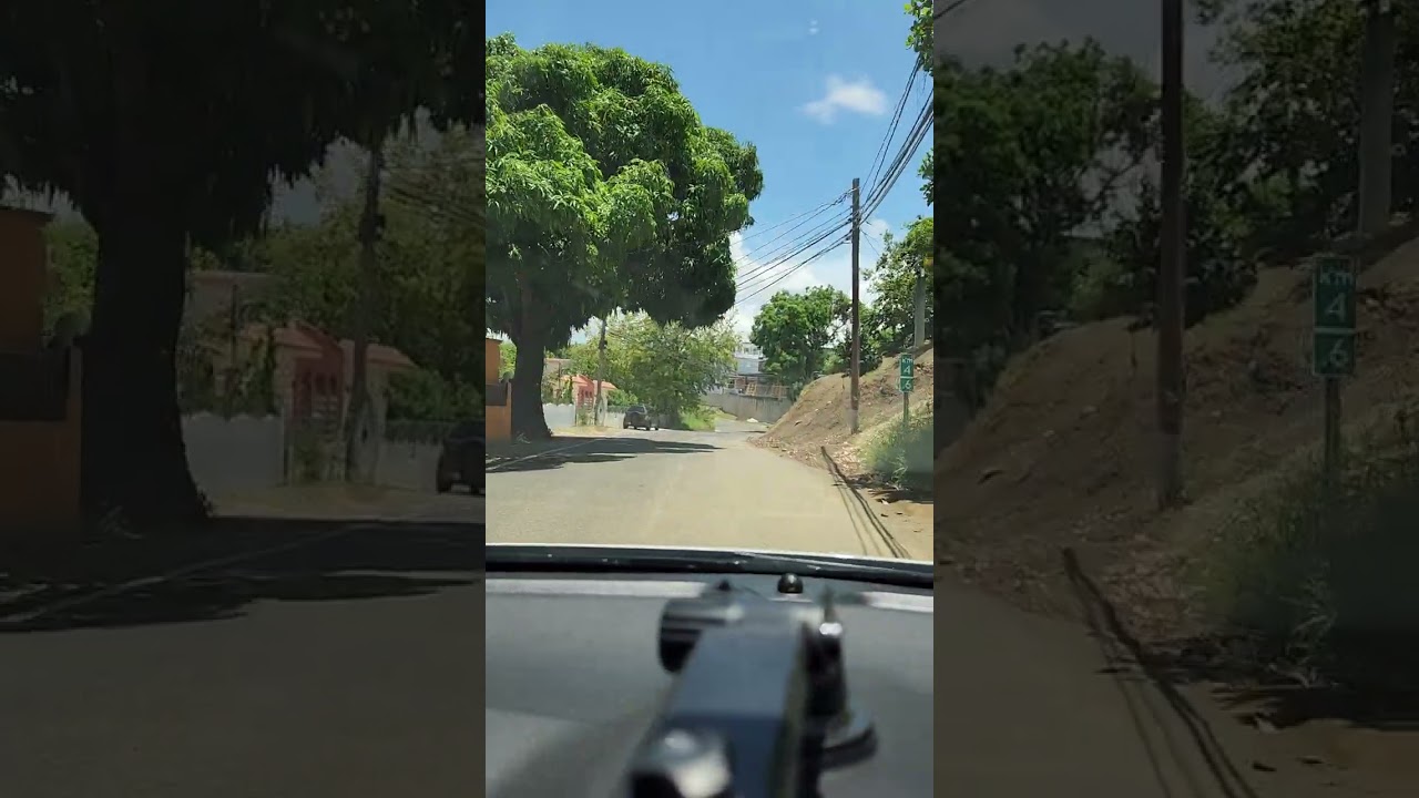 YENDO POR UN BARRIO EN YAUCO