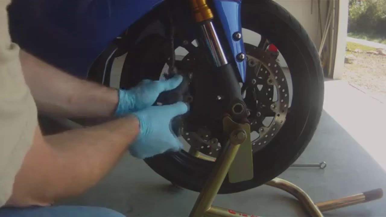 Снятие и установка переднего колеса Yamaha R1