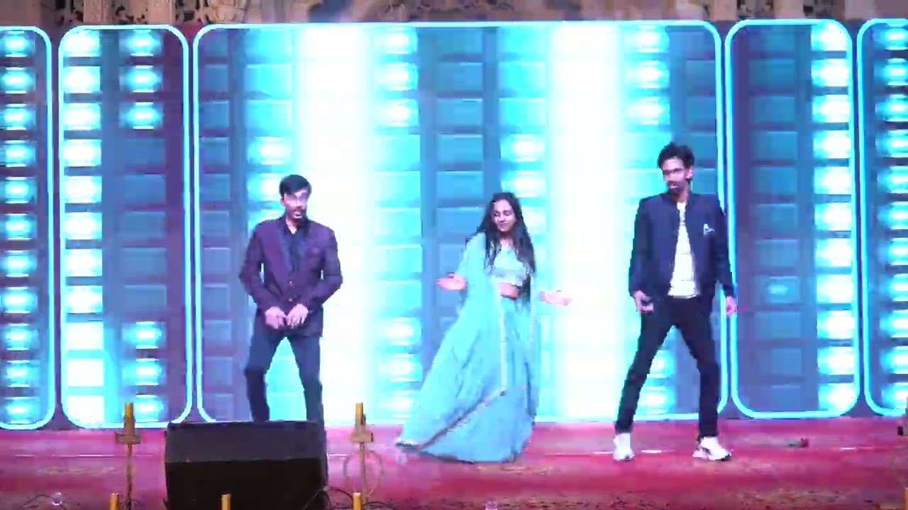BRIDE FRIENDS DANCE FOR SANGEET | KAJRA RE | DIL DING DONG