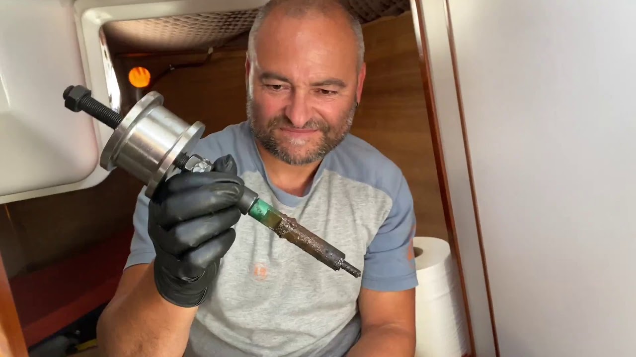 Fortuna 9, reparación del motor Volvo Penta 2002. 29-06-2020