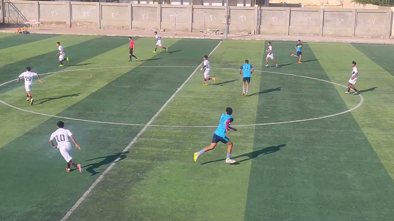 فرص اتحاد بسيون الضائعه امام فريق محلة حسن واخيرا الهدف ... دورى الناشئين بالغربيه 2005