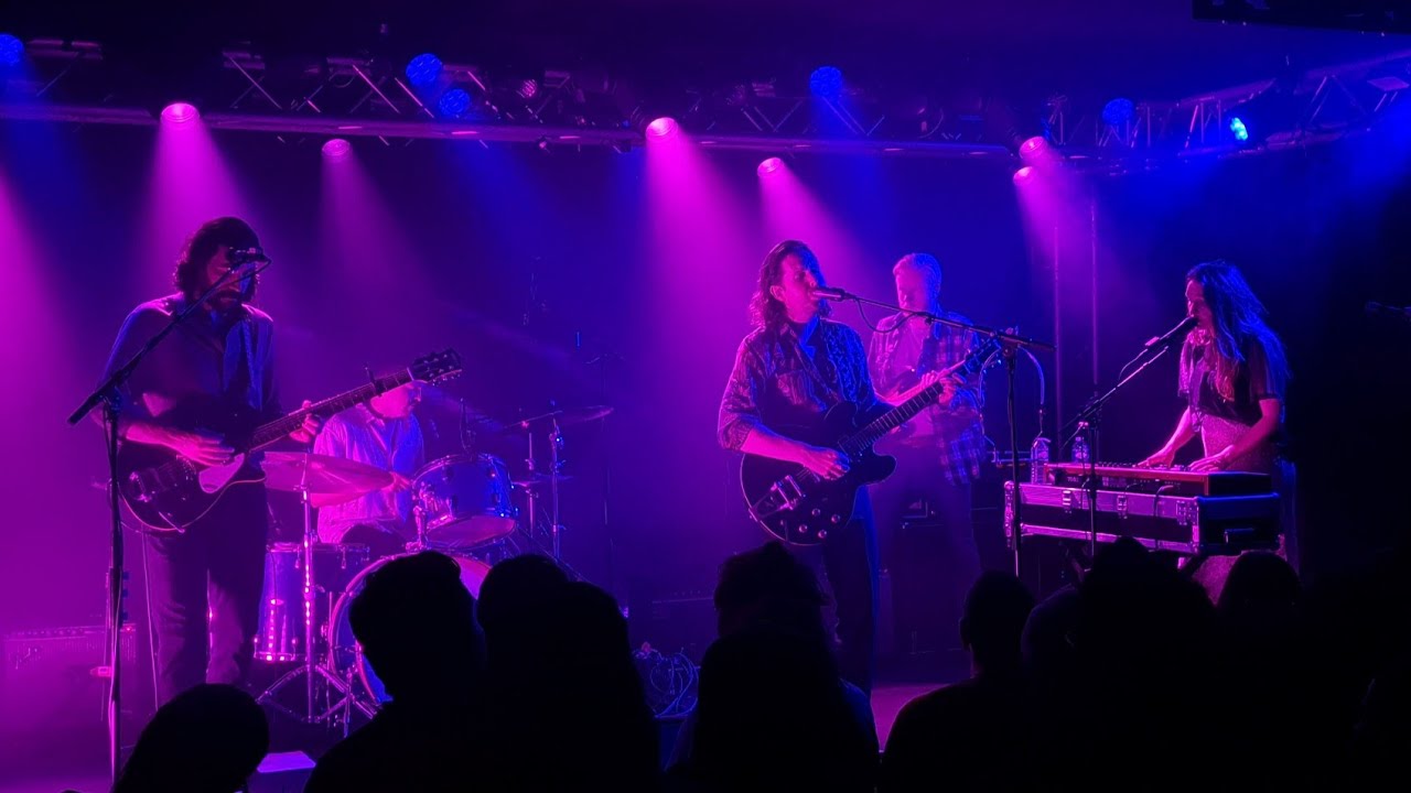 The Paper Kites - Don't Keep Driving, live at La Boule Noire, Paris, France, 13th February 2023