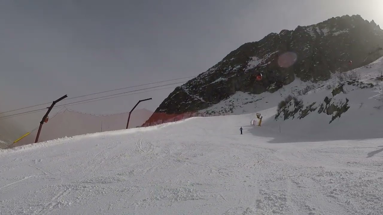 Skiing 2022 in Italy, Presena - long run top to bottom