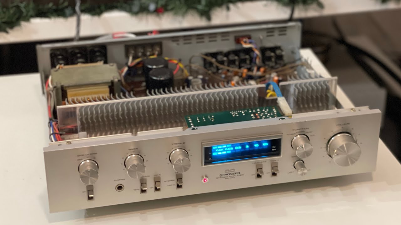 Pioneer SA-710 - A Look Inside 