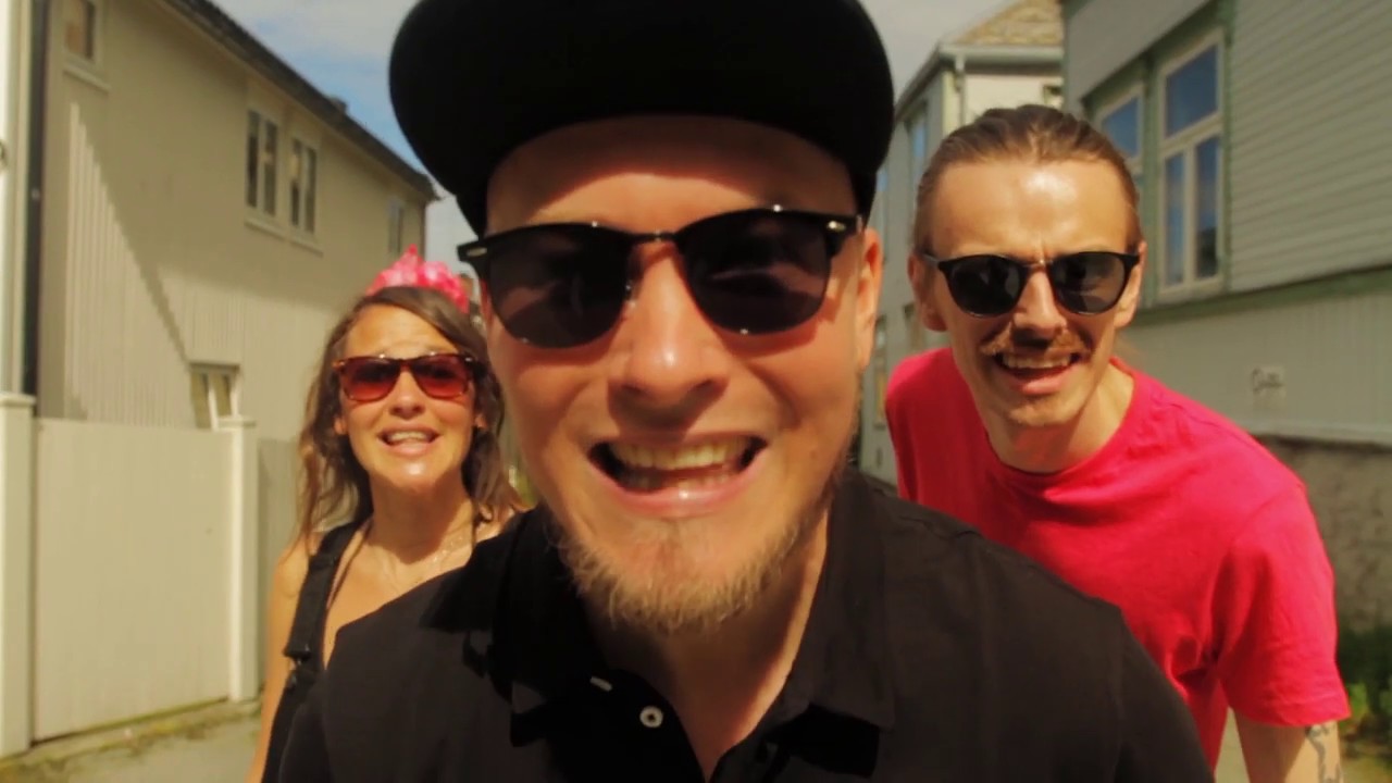 BEIST - Badetrusa (Offisiell musikkvideo)