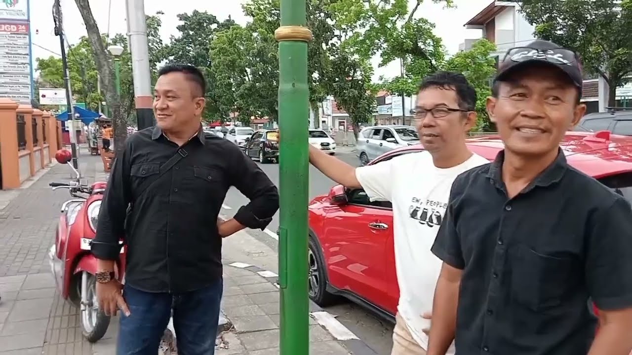 alumni SMAN - 6 .akt 90 acara berbuka puasa bersama di bakso malang