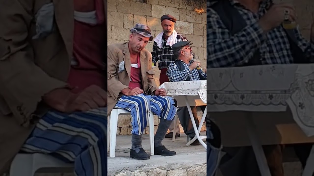 Hozat Dervişcemal Köyünde yıllar önce oynadığımız tiyatromuz 😊 lütfen kanalima abone olurmusunuz 😊❤️