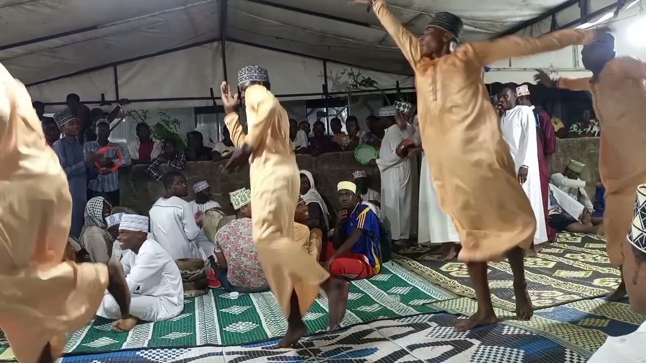 CHEKI_BALAA_LA_IT_FAQIH/DUFU_MZIKI_MREFU_WAWASHANGAZA_WENGI