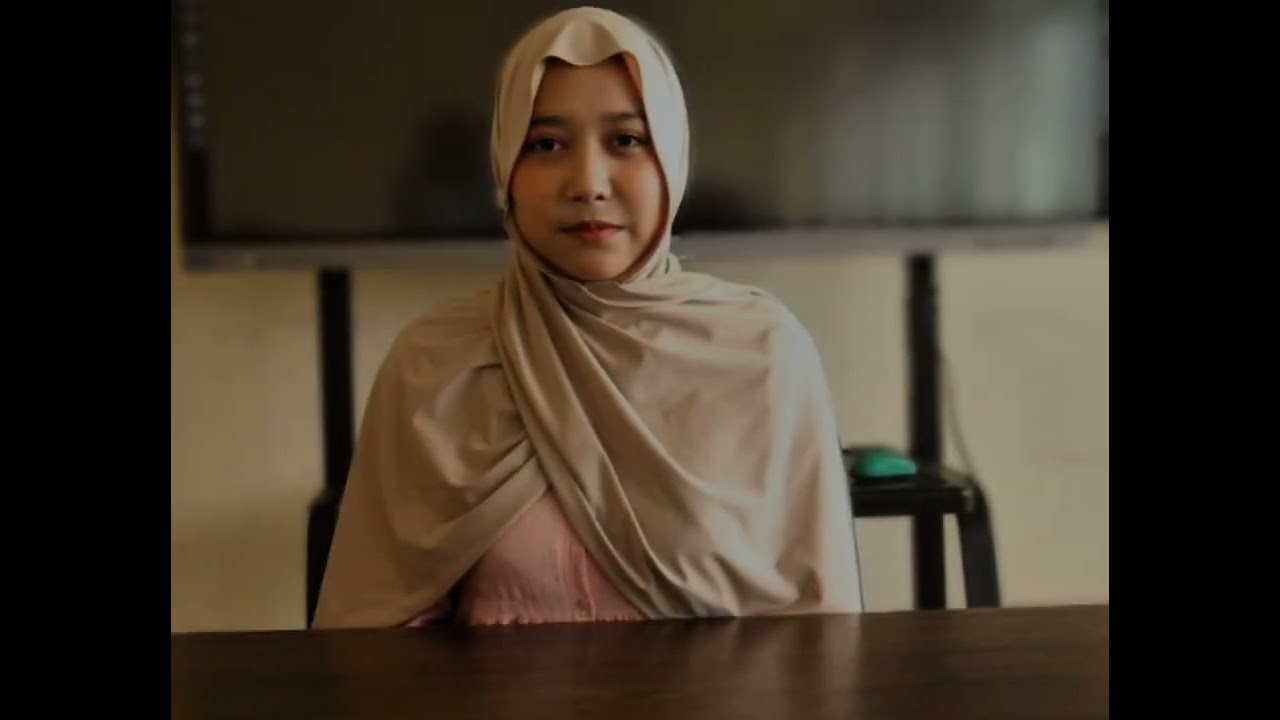 UAS PRESENTER ( FIRA,FIKA,IHSAN,ROFI)