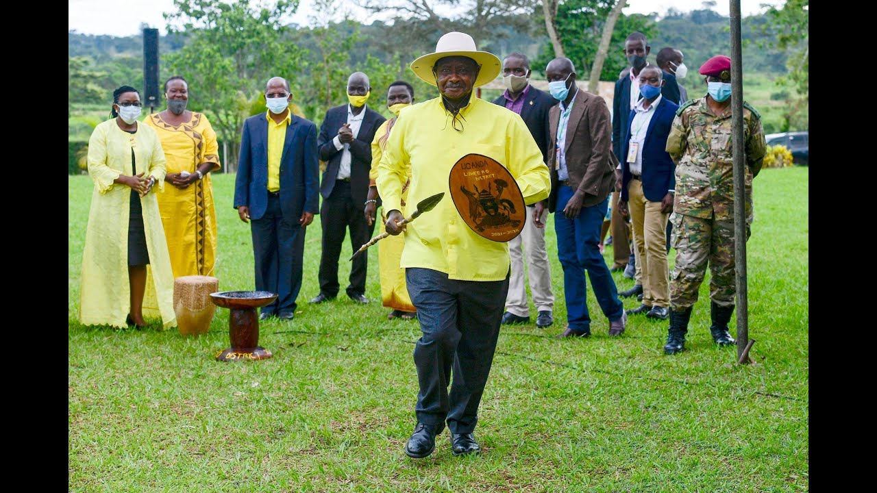 Museveni's first campaign meeting in Luwero, showcases fighting skills