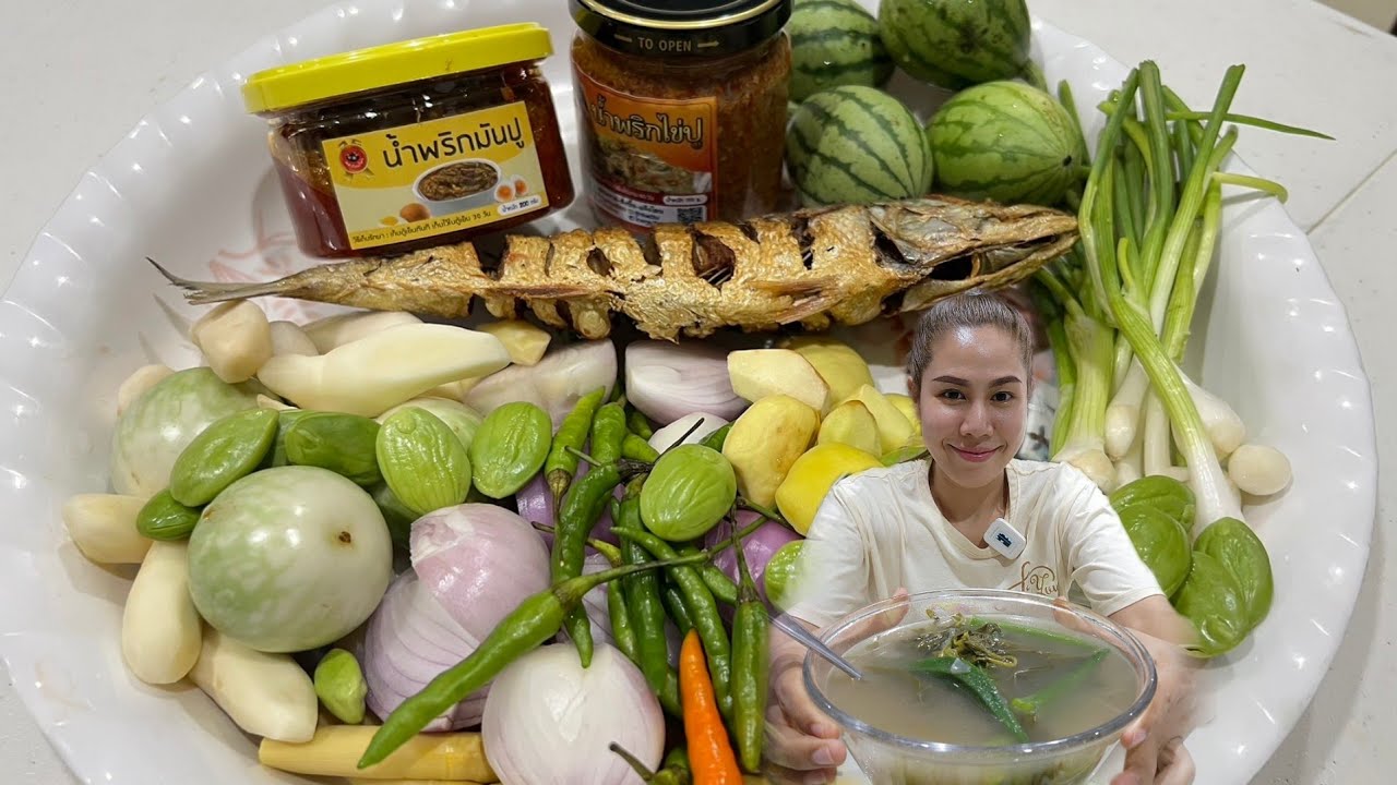 น้ำพริกมันปูและน้ำพริไข่ปูคลุกข้าวสวยร้อนๆอร่อยมากค่ะ