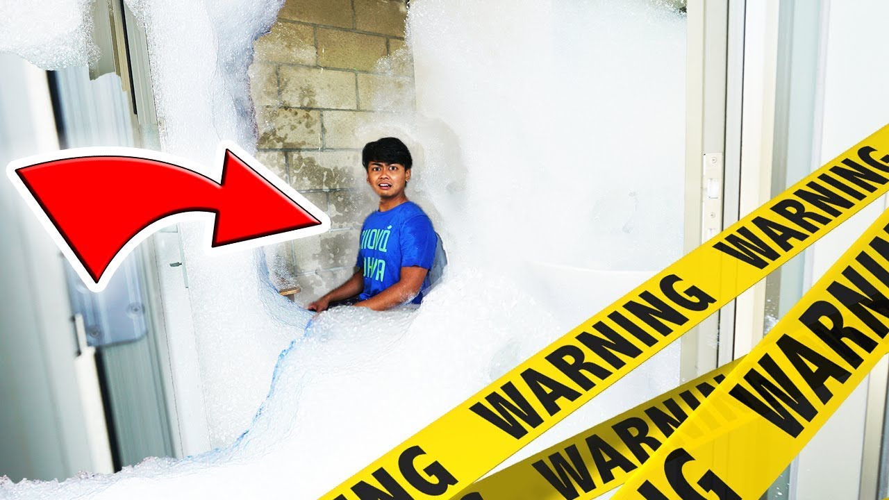 I Filled A Bathroom with 10,000 Bubbles!