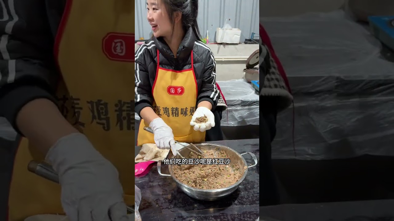 今天在家里泡糯米来做糍粑了，一共做40斤糯米包四种馅 有豆沙、纯肉沫的、还有肉沫豆腐的，给两个孩子也包了没有辣椒的，以前只有在过节的时候才做糍粑，现在不分节日 什么时候想吃就什么时候做。#记录我的农