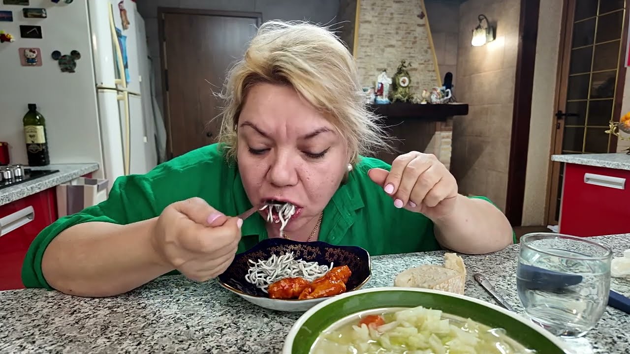 МУКБАНГ 🍽 СЛАБОНЕРВНЫМ ПРОШУ УДАЛИТЬСЯ. ВЗЯЛАСЬ ЗА СТАРОЕ. ПРИ ВИДЕ ЕДЫ ТЕРЯЮ РАЗУМ.