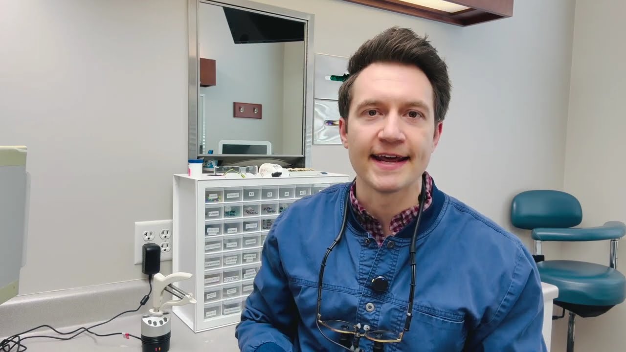 Dr. Kevin Anderson demonstrates the Compex HD
