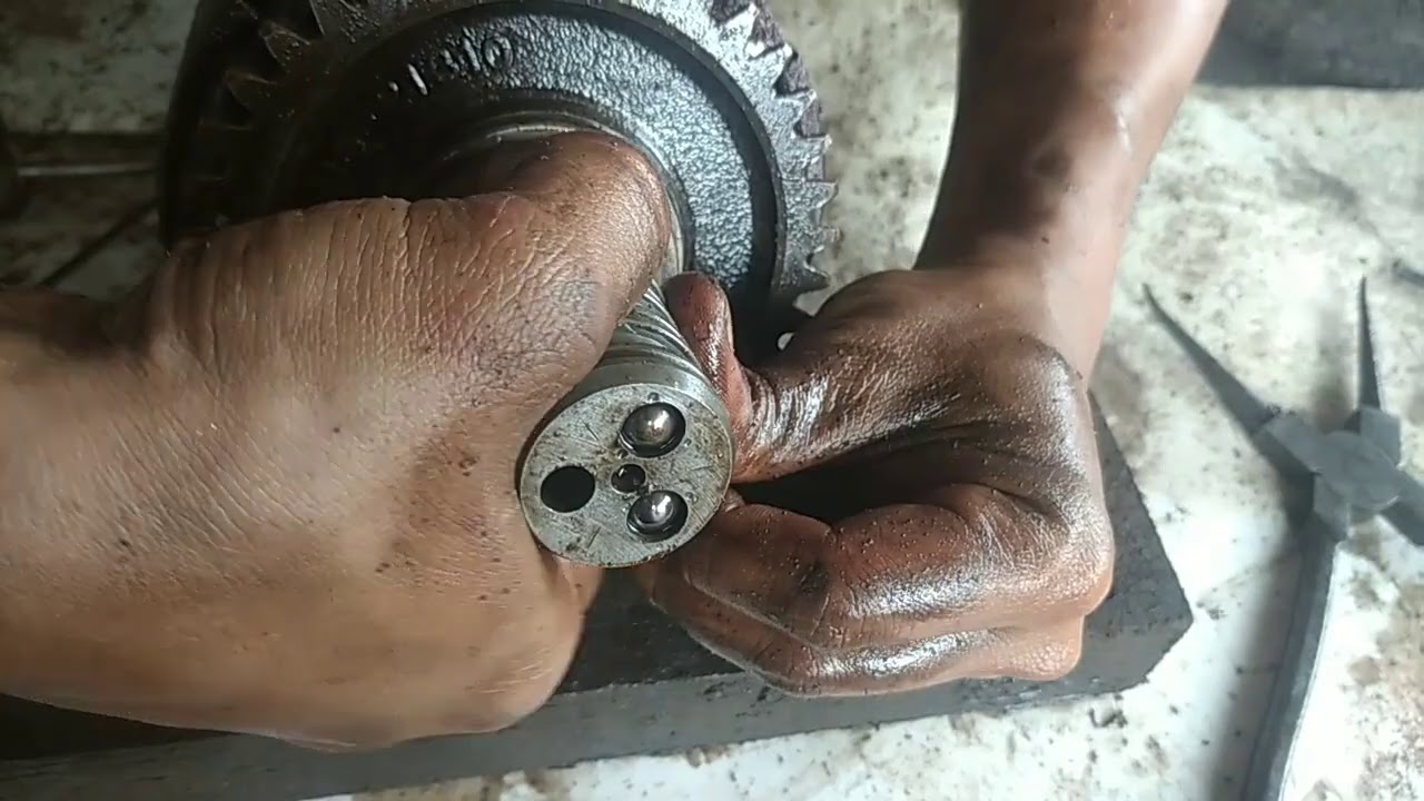Bongkar tranmisi forklit komatsu.Part 2.
