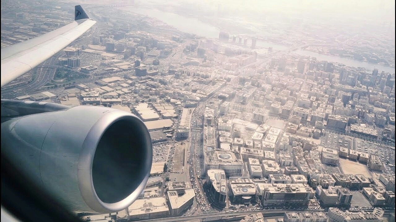 Before the Arab Embargo: Qatar A330-200 [A7-ACE] ROARS out of Dubai International Airport