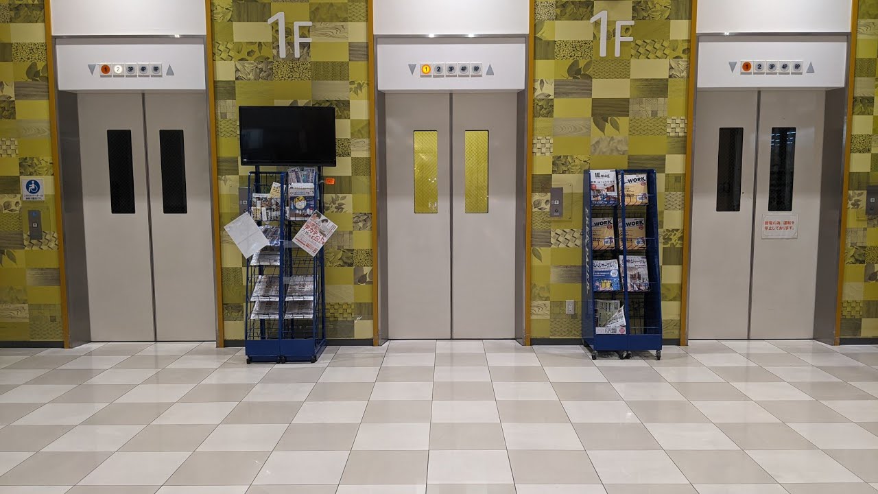 けやきウォーク前橋の日立エレベーター(東)