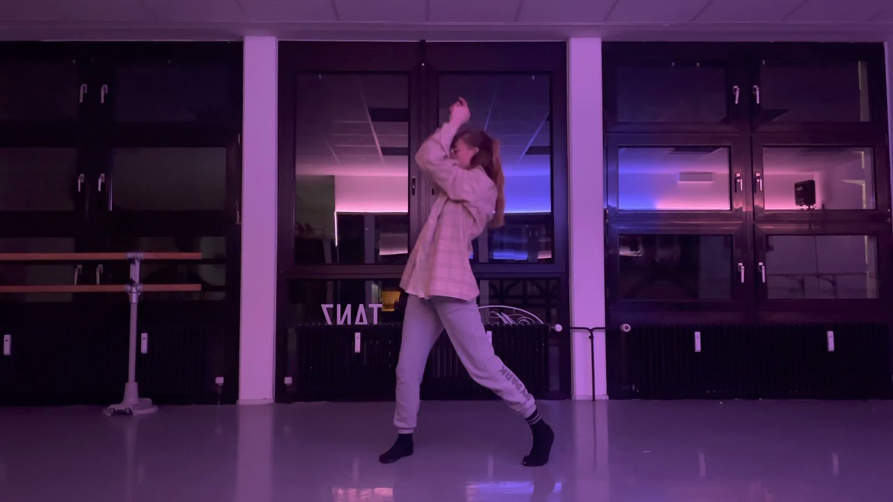 Me vibin‘ to some good music (2On by Tinash - Choreo by me)