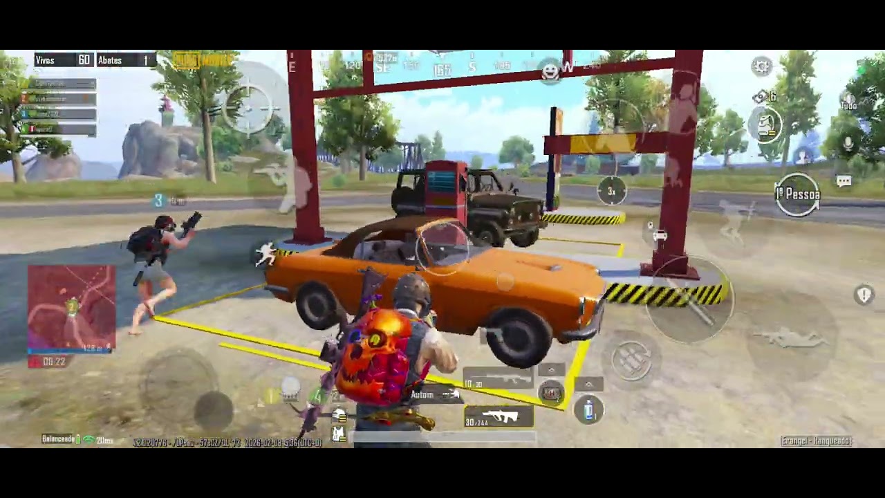 PUBG Mobile - O azul jogou muito salvou eu e o Danilson - SQUAD em Erangel