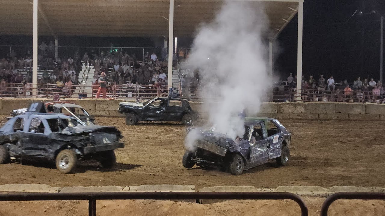 DEMOLITION DERBY FINALS HENRY COUNTY FAIR| Paris TN #demolition #derby #automobile #countyfair 