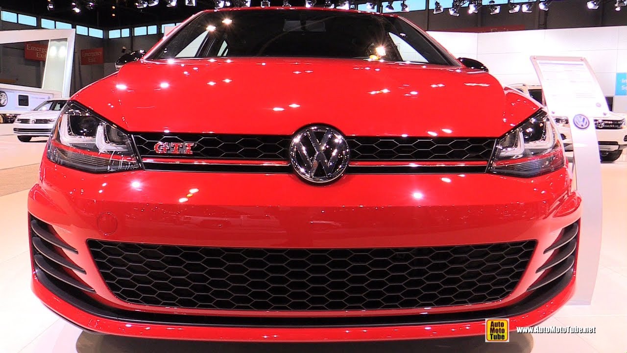 2017 Volkswagen Golf GTI - Exterior and Interior Walkaround - 2017 Chicago Auto Show