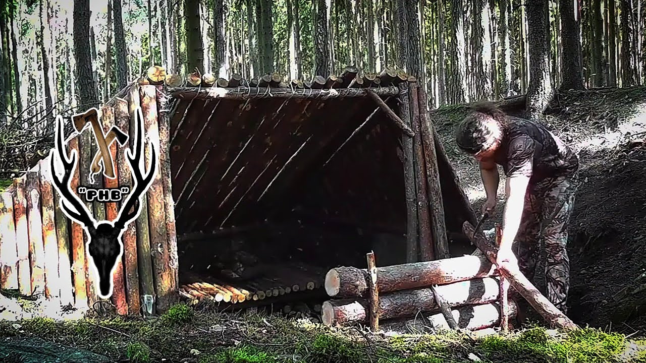 Bushcraft shelter and cooking in summer 2021. Stavba přístřešku a vaření hovězí svačinky.