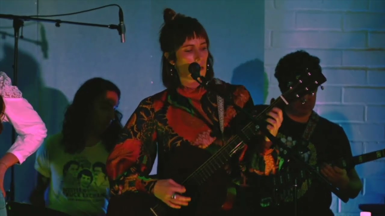 Swimming Bell - "Meet My Shadow"