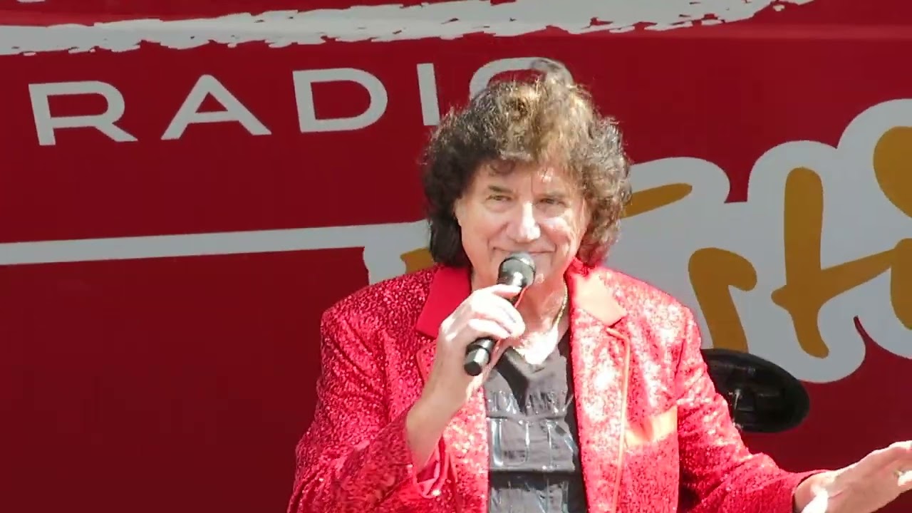 Olaf der Flipper  beim Radioschlagerfestival am 24.5.2025 in Neuruppin Hangar 312