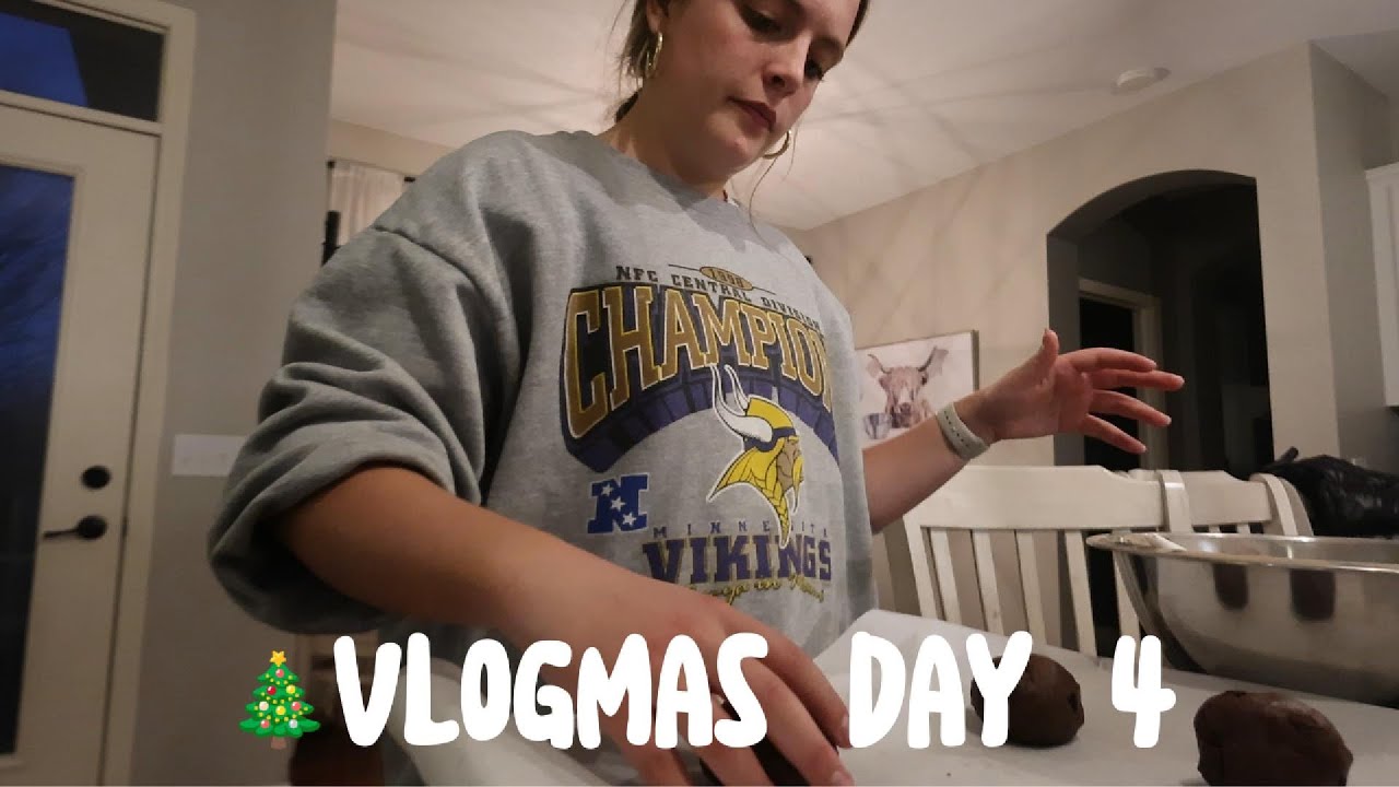 Bake with me👩‍🍳 || Vlogmas Day 4🎄🎅🏼