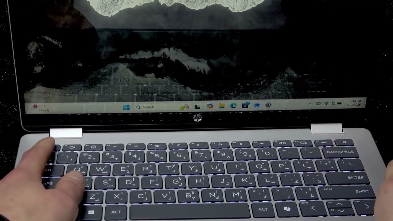 HP OmniBook 5 Flip：如何连接两台外接显示器
