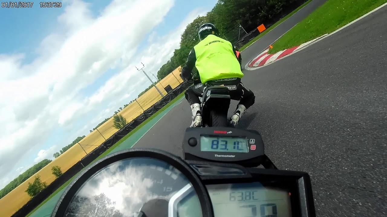 RD350 YPVS at Cadwell Park