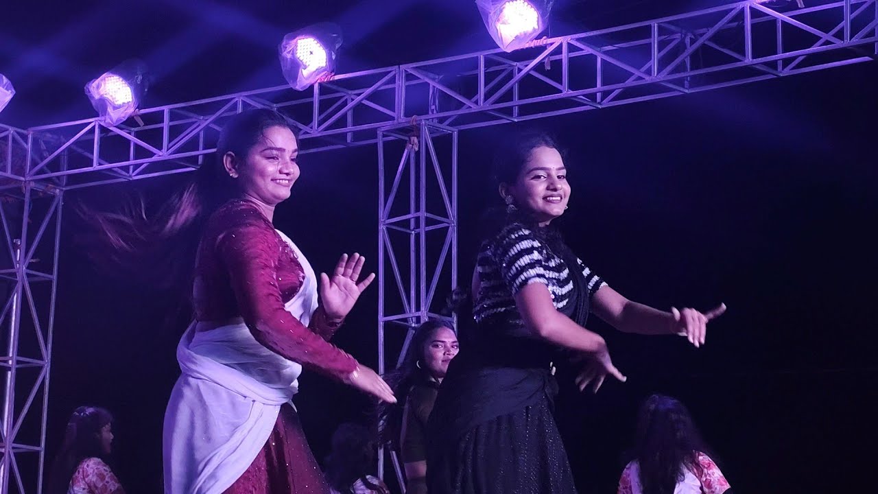 Chinnu & Minny Amazing Dance Vibes: Pink Dress Lona Pilla Nachesindhe Full Song! #chinnu #event