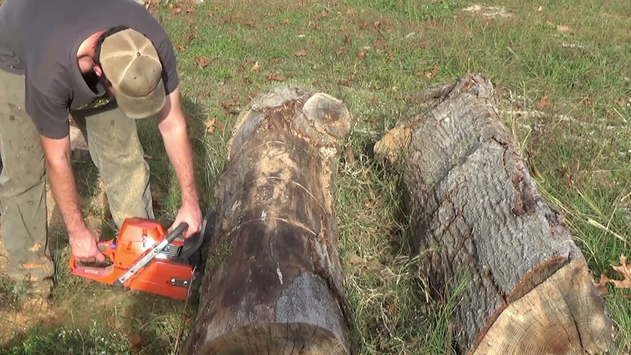 NO TALKING, JUST HUSQVARNA 390 XP CUTTING FIREWOOD