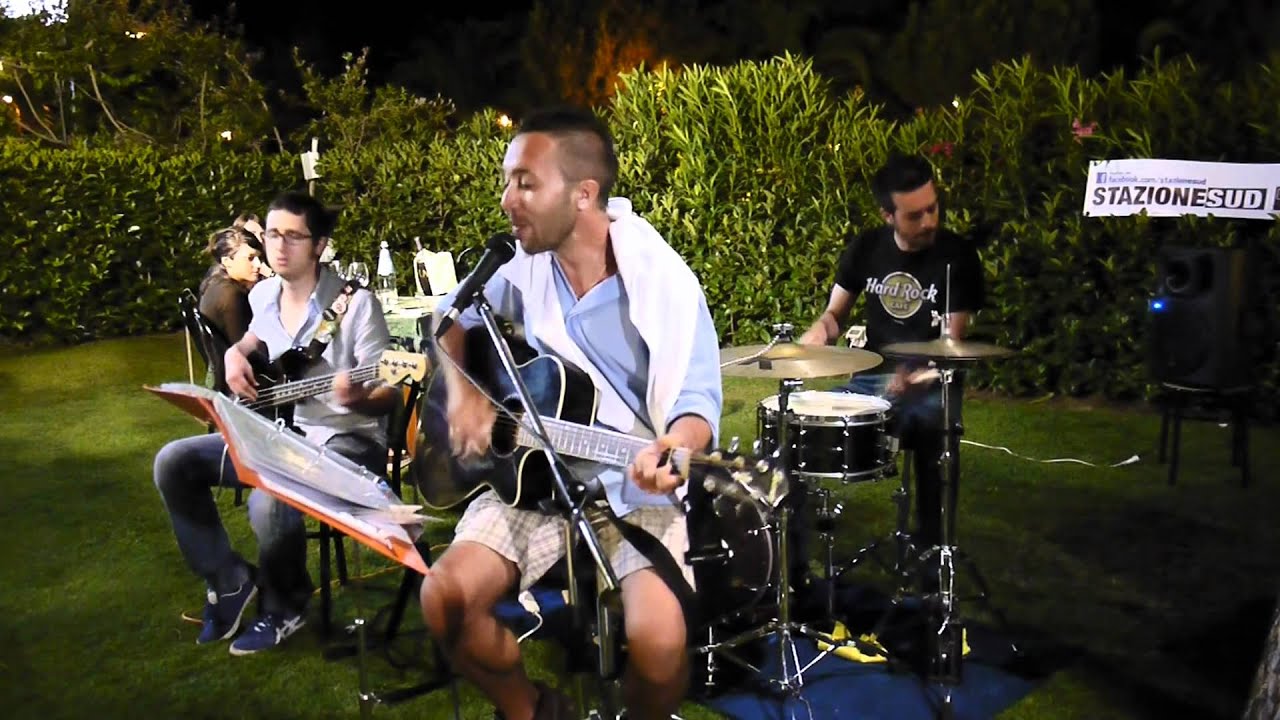 Stazione SUD - Figli delle Stelle (Alan Sorrenti Acoustic Cover) @AlCapriccio