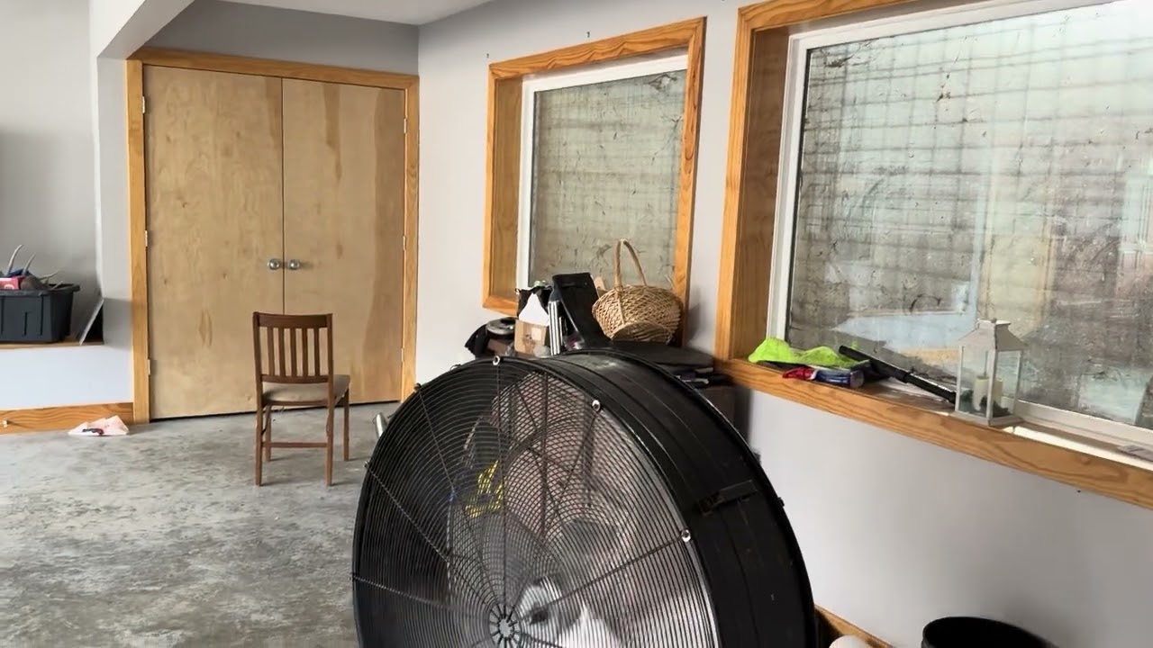 Reasons why to oil a 42 inch industrial fan motor how to do it safely ￼