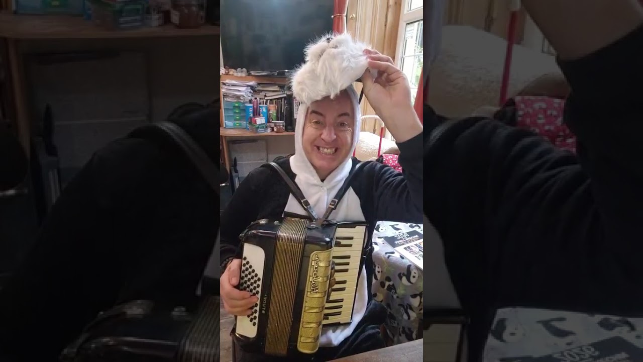 323. Sandy Brechin Sunday Live Kung Poo Panda Dec 2025