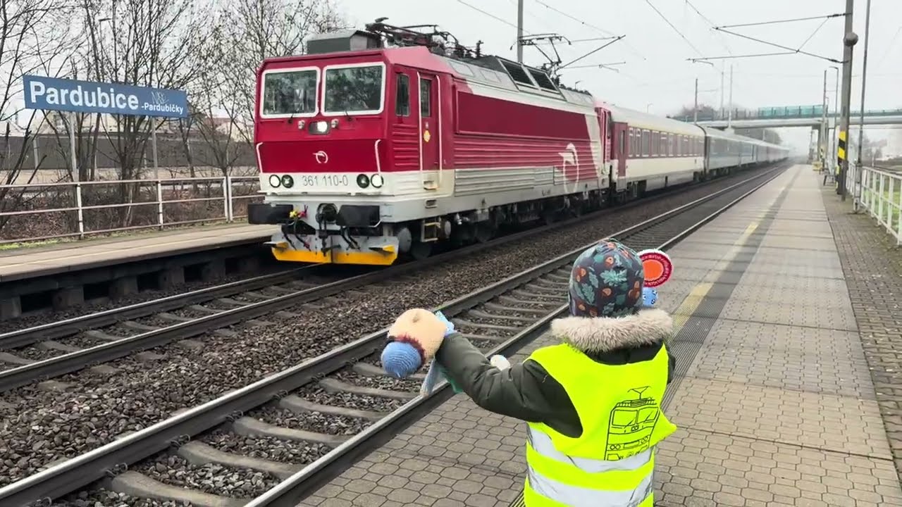 Vlaky Pardubice Pardubičky. Vindobona a Hungaria s ComfortJety. Pozdravy