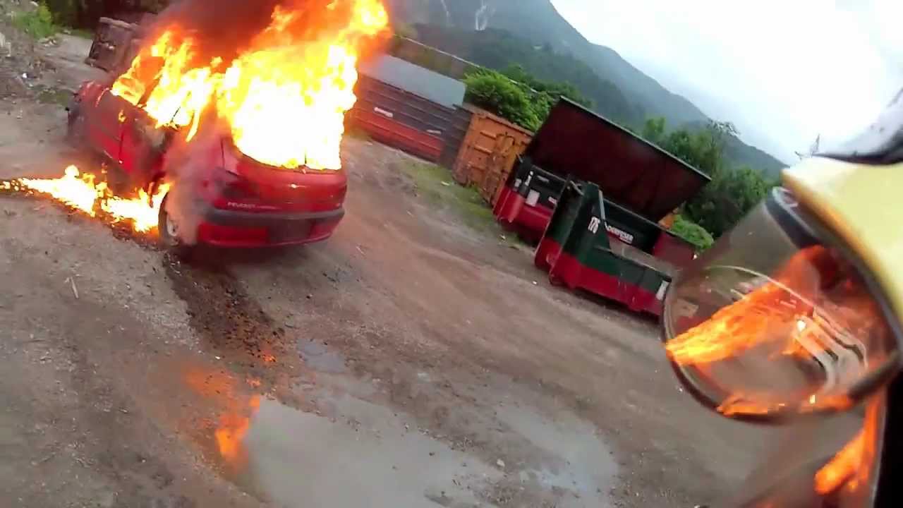 PKW Brand gefilmt mit einer GoPro HD HERO2
