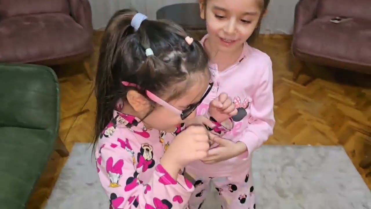 OLAMAZ RAİNBOW BLUE FRİENDS GECE 3'TE GÜVENLİK KAMERALARINA YAKALAND ESİLA MENESA 