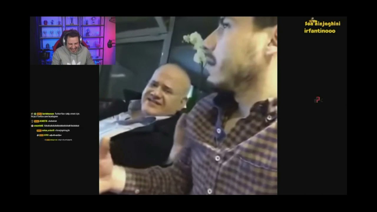 Ataberk Doğan Beyaz Futbol ekibiyle &ccedil;ektiği vine'ları izliyor