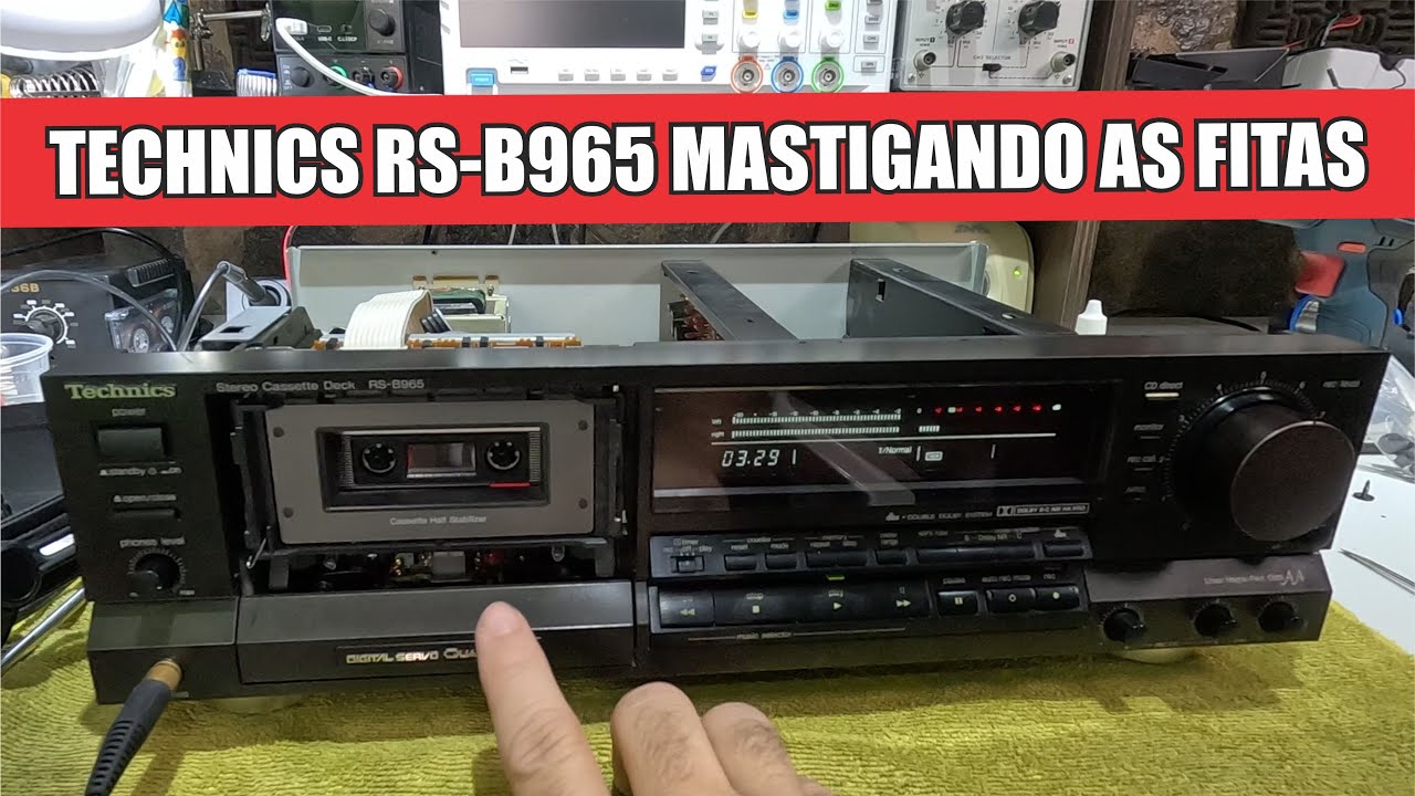 Deck Technics RS-B965 mastigando as fitas